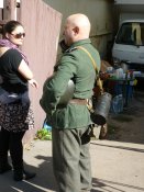 эсэсовец, вид полусбоку и  полусзади.jpg