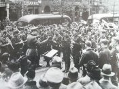 Franz Alfred Schmidt mit dem SMK beim SS-FHA. Berlin, 1942.jpg
