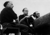 4_Camicie nere su un trattore in Ucraina nella primavera 1942.jpg