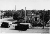 4_Autocolonna italiana in movimento verso le prime linee del fronte orientale russo.jpg