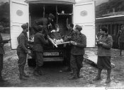 4_Carico di feriti a Susa il 25 giugno 1940.jpg