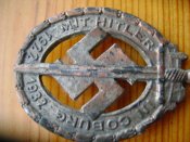 Гитлер в Кобурге знак