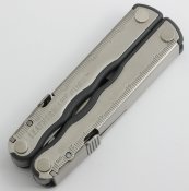 Мультитул Leatherman Fuse + кожаный чехол