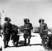 7_Bersaglieri alla cerimonia dell'alza bandiera primavera 1941.jpg