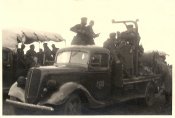 Luftwaffe mit Kran.JPG