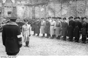 Bundesarchiv_Bild_101I_134_0792_27__Polen__Ghetto_Warschau__Ghettopolizei.jpg
