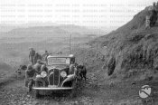 2_Gruppo di militari della colonna in marcia verso Addis Abeba  05-1936.jpg