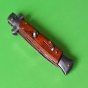 Нож выкидной