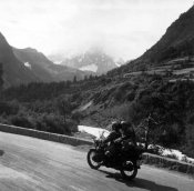 5_Divisione motorizzata nella zona del Piccolo San Bernardo nel giugno 1940.jpg