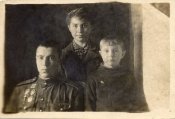 Гольдберг Борис Давидович 1945 Пятихатки сем.JPG