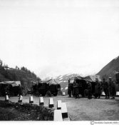 6_Reparto di artiglieria motorizzata nella zona delle Alpi occidentali nel giugno 1940.jpg