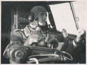 Pilot in Cockpit Kanzel uber Russland 1941.jpg