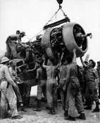 F4U_Corsair_engine_1944.jpg