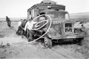 2_WK_WW2_Sept_42_Russland_Funkerwagen_Ansch.jpg