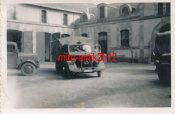 Foto_Wehrmacht_Blick_auf_einen_Mercedes_Lkw_O.jpg
