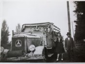 LKW_Mercedes_Benz_LG_3000_einheimische_Bev_lker.jpg