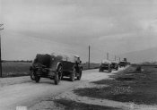 2_Colonna di automezzi in marcia sulla strada per Mostar nella primavera 1941.jpg