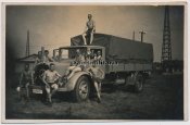 Orig_Foto_Soldaten_bei_Mercedes_Benz_Lkw_Truck.jpg