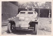 Soldat_im_KFZ_Wagen_Auto_Oldtimer_2_WK.jpg