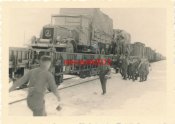 Wehrmacht_Mercedes_Diesel_verladen_Bahntranspo.jpg