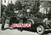 FOTO_GENERAL_MIT_EDEL_AUTO_STANDARTE.jpg
