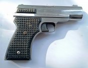 Макет пистолета