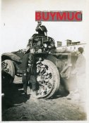 BUYMUC Foto Ungarn Soldat komischer Panzer_.JPG