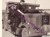 Mercedes-Benz LG3000 Kfz.384 tank truck of Luftwaffe.jpg