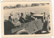 Altes_Original_Privat_Foto_WWII_Fahrzeug_mit_2_O.jpg