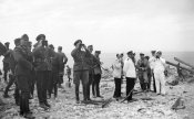 После обороны Севастополя. На позициях 35-й батареи.jpg