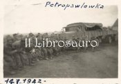 9_Russia Petropavlovsk soldati italiani carri 1942 AZ628.jpg