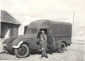 Luftwaffe LKW mit Plane.JPG
