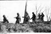 Bundesarchiv_Bild_101I-297-1728-08,_Im_Westen,_Scharfschützen.jpg