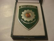 Volkspolizei-Etui-mit-Ehrenplakette-Schutzpolizei-Fur-vorbildliche-_1.jpg