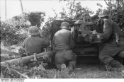 Bundesarchiv_Bild_101I-738-0288-35,_Frankreich,_Pak_in_Stellung.jpg