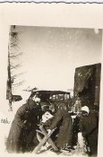 Heer%20Soldiers%20unloading%20truck.jpg