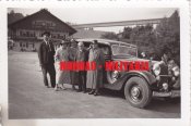 dicke_Mercedes_Benz_Limousine_V8_mit_Partei_Stan.jpg