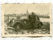Foto_Wehrmacht_PKW_Mercedes_Benz_mit_Stander_i.jpg