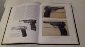 Пехотн.оруж. 2тома 3рейха (1).jpg