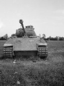 Front_view_of_a_German_Panther_tank_Normandy_1.jpg