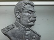 Барельеф Сталина