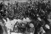 Партизаны, вышедшие из катакомб в день освобождения Одессы. 10 апреля 1944.jpg