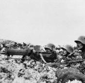 Westfront-deutsche-Maschinengewehrstell.jpg