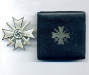 футляр для КВК - 1 с мечами.