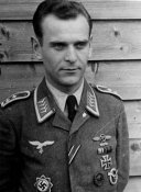 Oberfeldwebel Helmut Vierus.jpg
