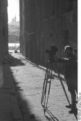 Bundesarchiv_Bild_101I-027-1481-25,_Marseille,_Zerstörung_des_alten_Hafenviertels.jpg