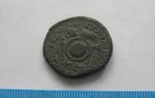 ант 134_1600 Савромат1 царь на курульном кресле - военная арматура сестерций (1).jpg