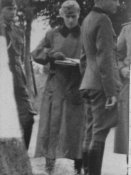 Peiper_v_palto_95.jpg