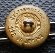 Пуговица Kriegsmarine 1942 JFS  112