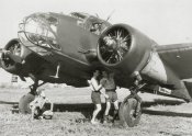3_Revisione di un Macchi in un campo di aviazione nell'estate 1942.jpg